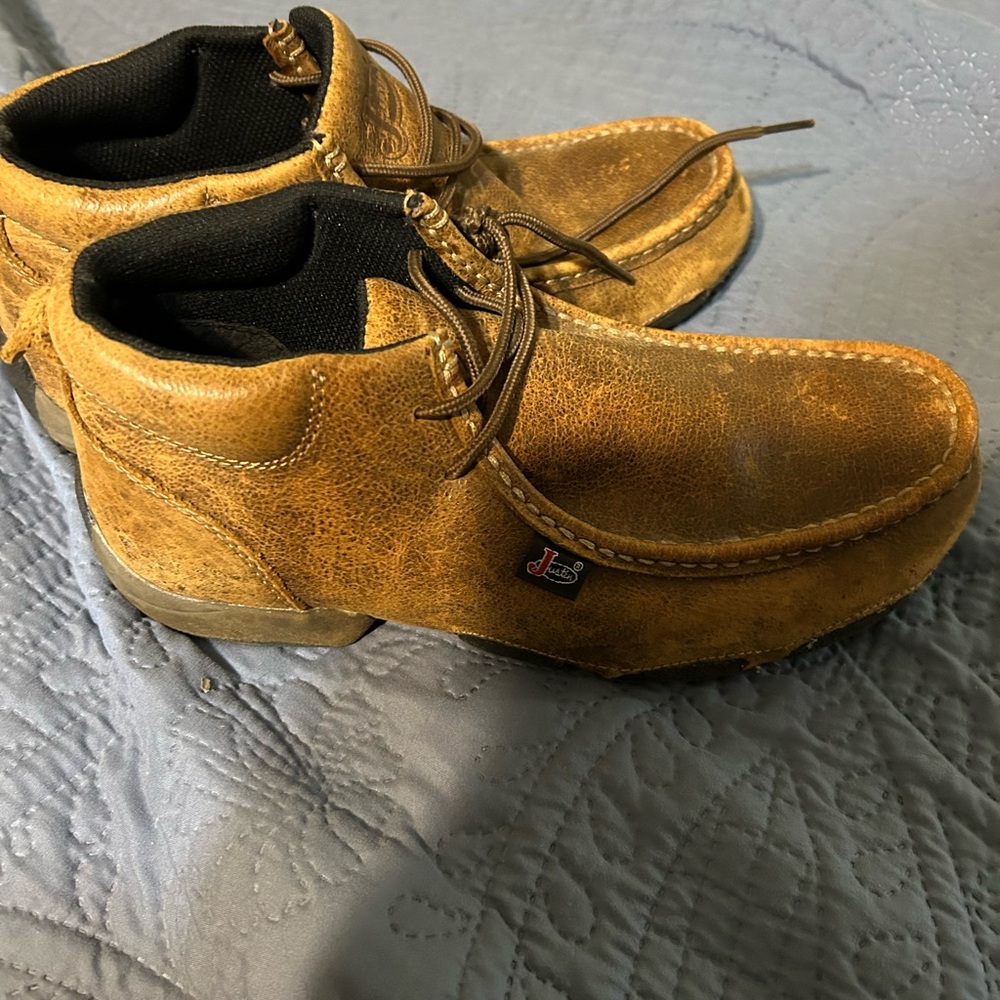 Men’s Justin boots size 9